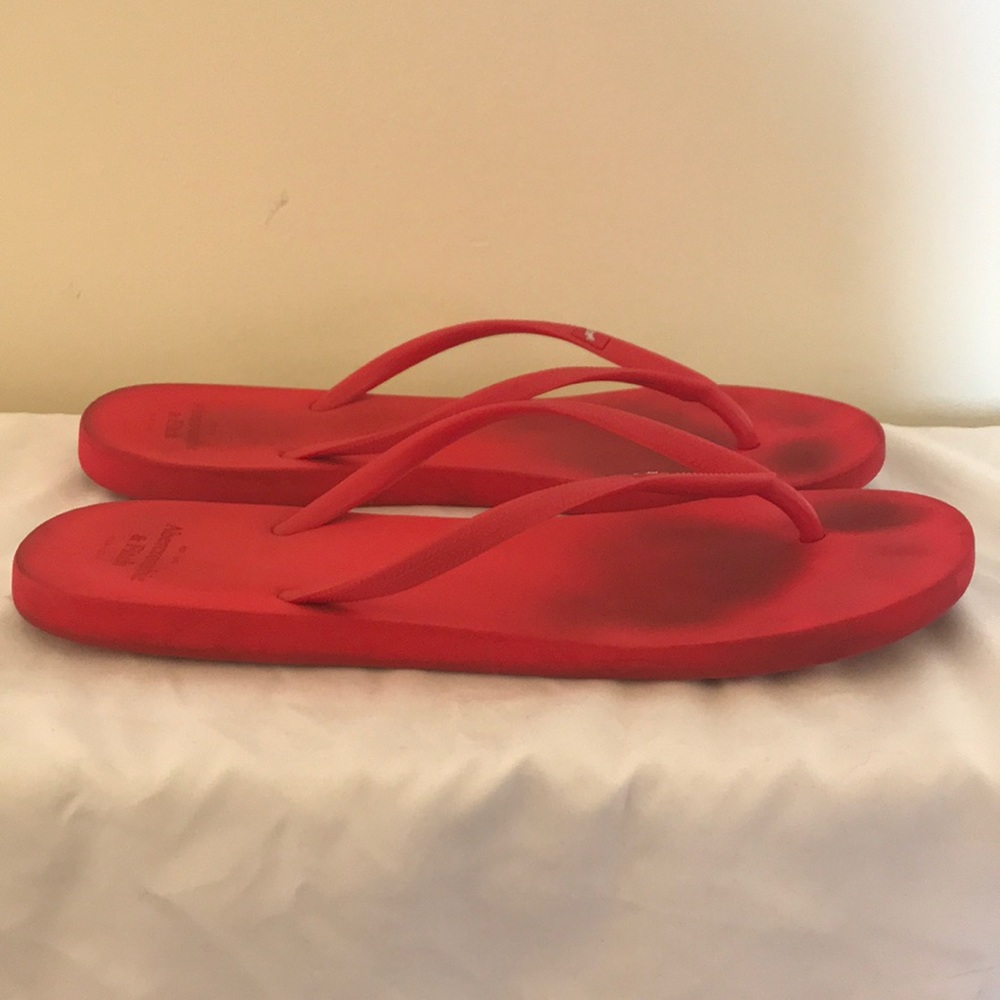 A&F flip flops - Picture 4 of 4